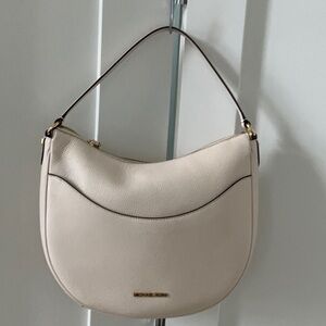 Elegant Cream Shoulder Bag